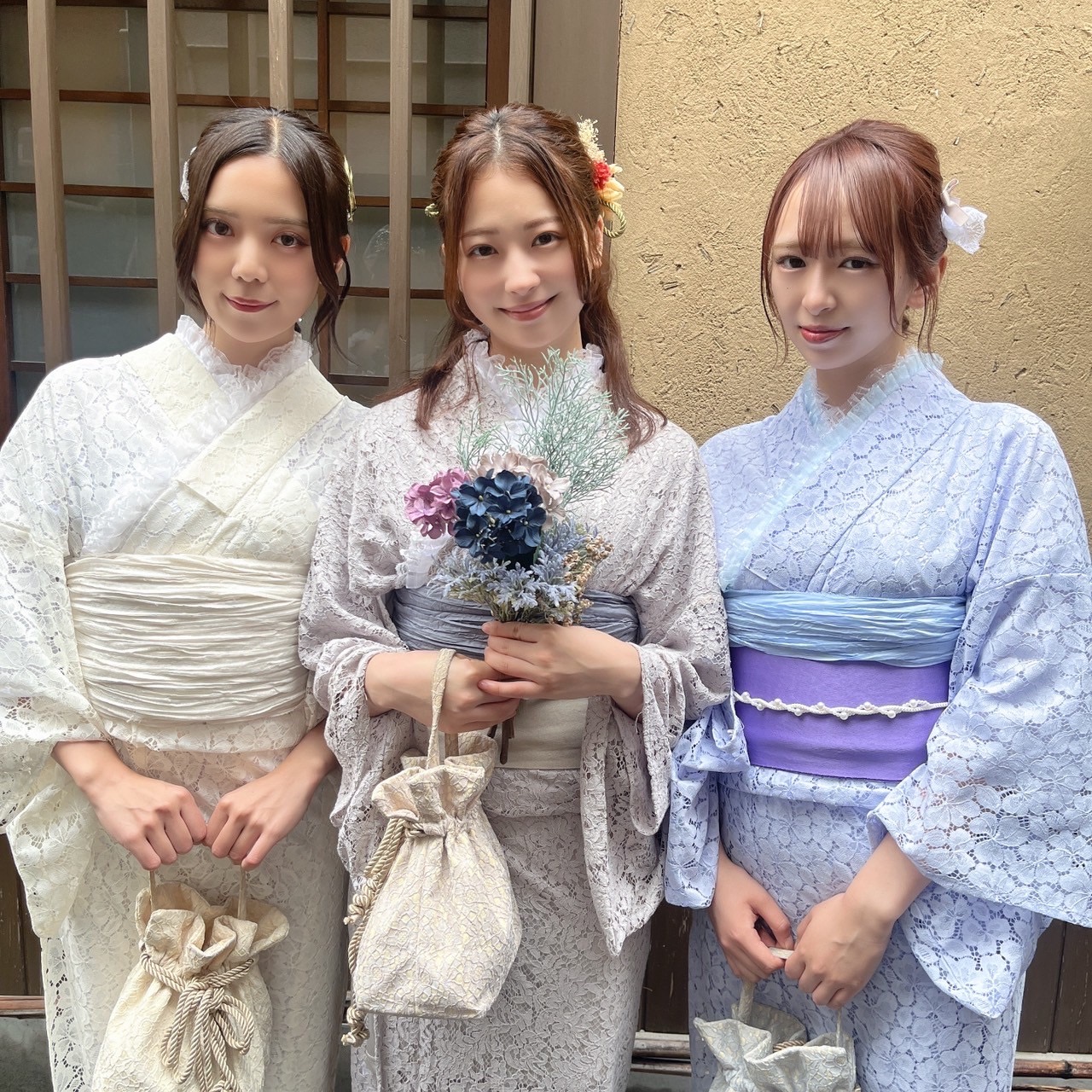 レース着物をきる綺麗な女性